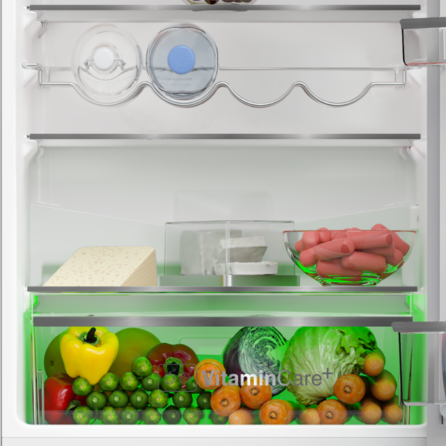 BLOMBERG KGM4574V 54cm 50/50 Fridge Freezer