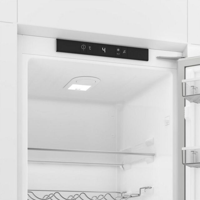 BLOMBERG SST4455VI Integrated Tall Larder Fridge