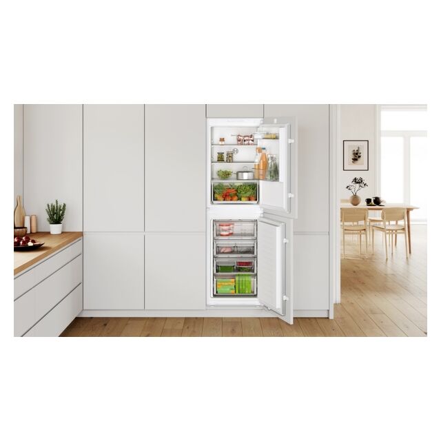 BOSCH KIN85NSE0G Built In 50/50 Fridge Freezer