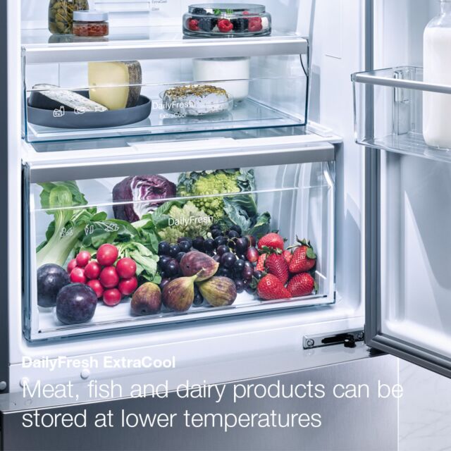 MIELE KDN7724E Built-In Fridge-Freezer Fixed Hinge