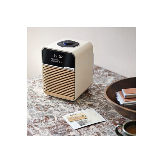 RUARK AUDIO R1 MK4 Light Cream DAB Radio 