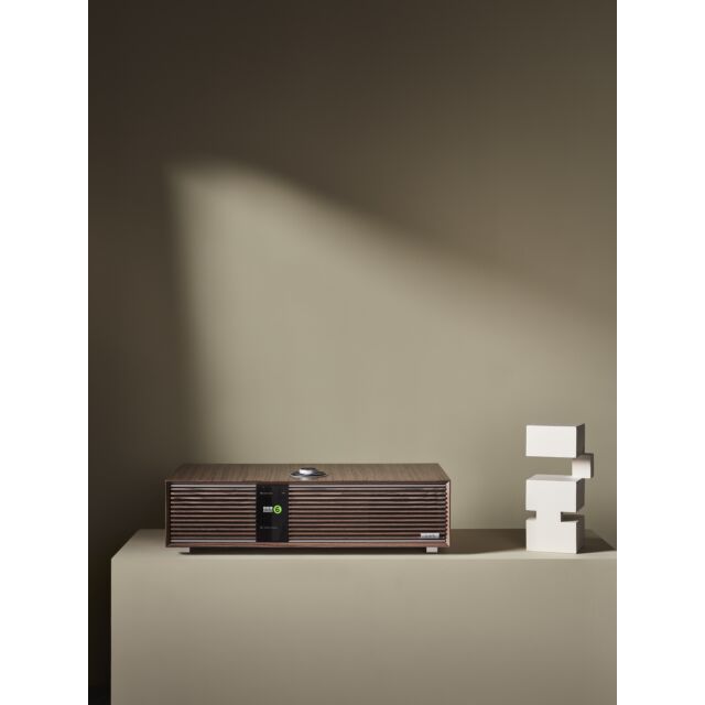 RUARK AUDIO R410 Audio System in Walnut