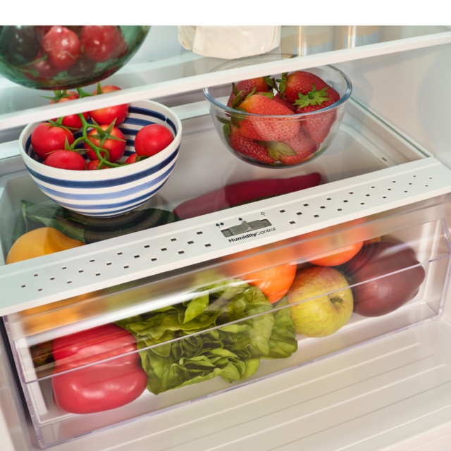 SENSIS RFCMBI015450EW Built In 50/50 Fridge Freezer