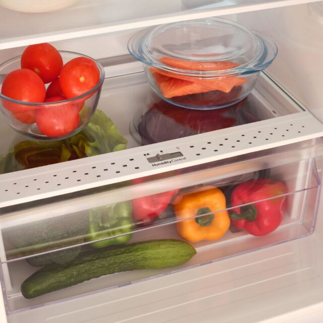 SENSIS RFCMBI015470EW Built In 70/30 Fridge Freezer